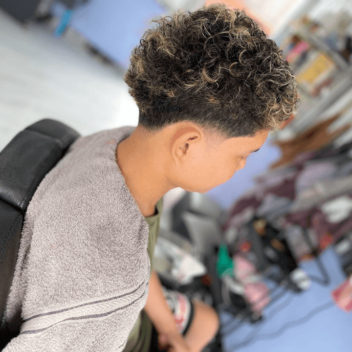 លាបពណ៍សក់