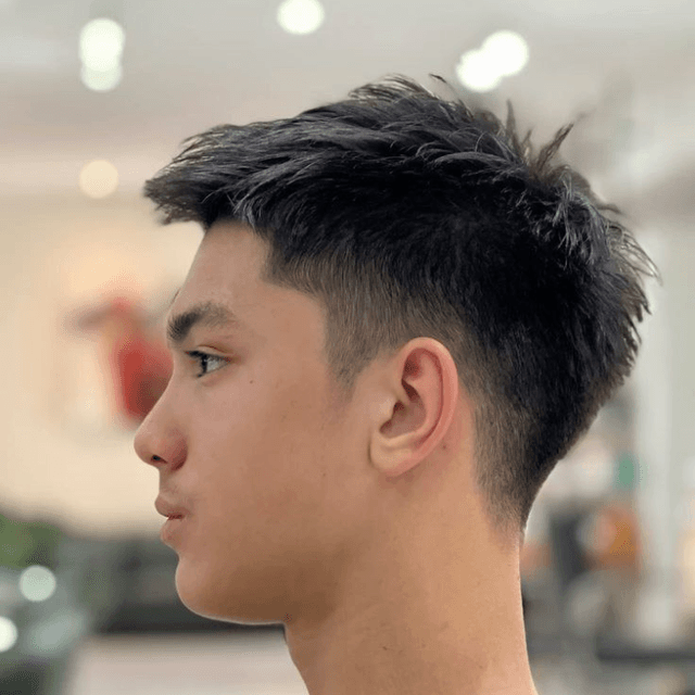 Professional haircut in progress